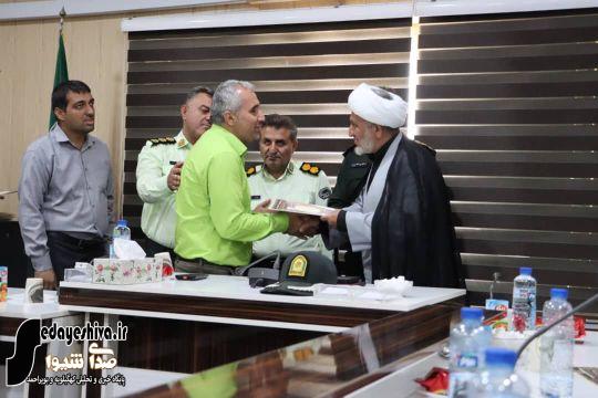 تجلیل فرمانده نیرو انتظامی از خبرنگاران گچساران